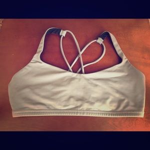 Lululemon Free to be bra